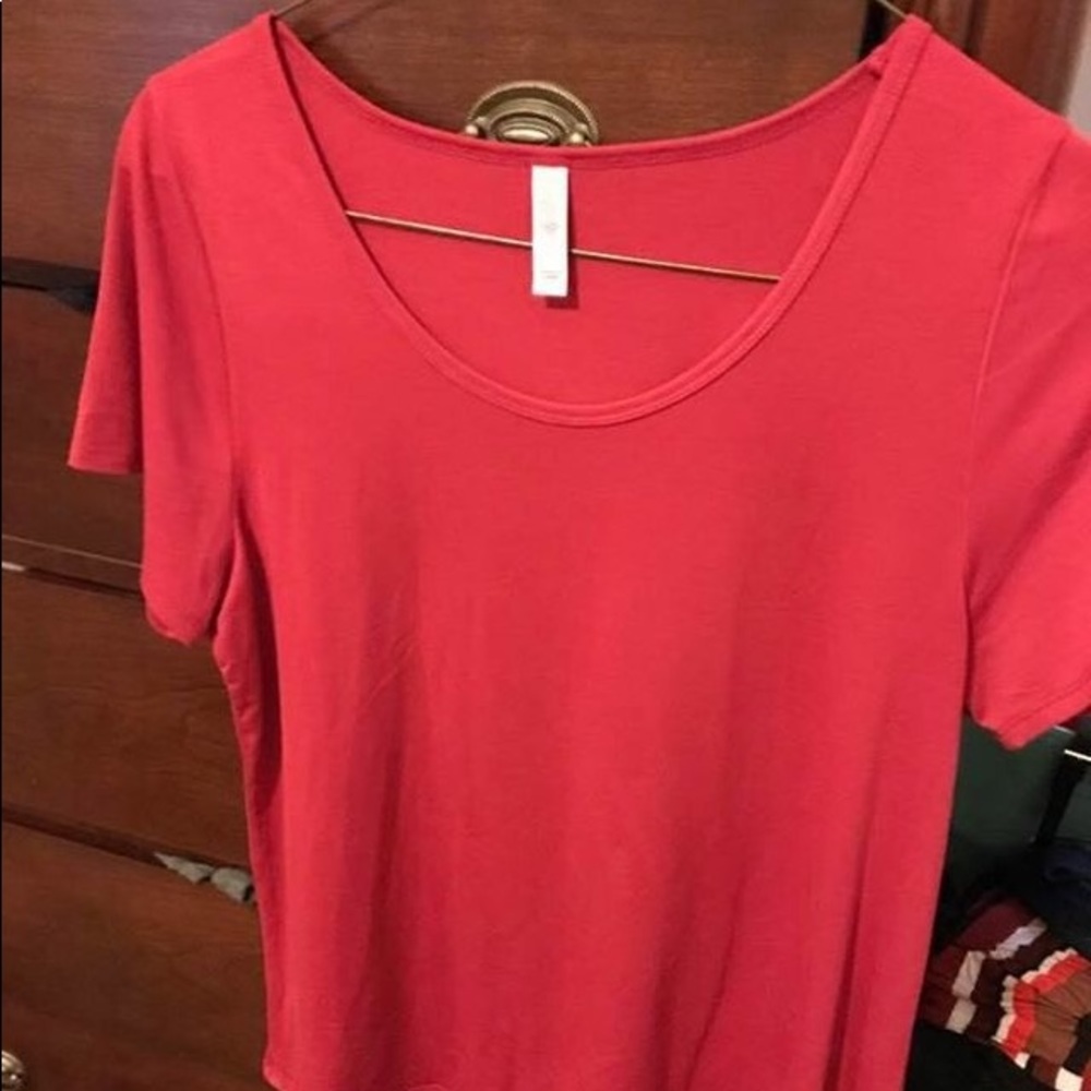 Lularoe Classic Tee-XL NWOT